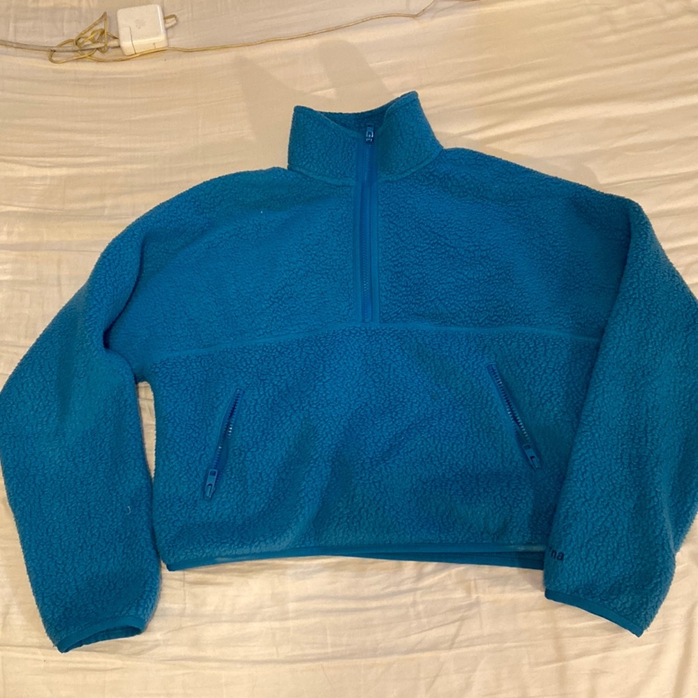 Aritzia half zip fleece